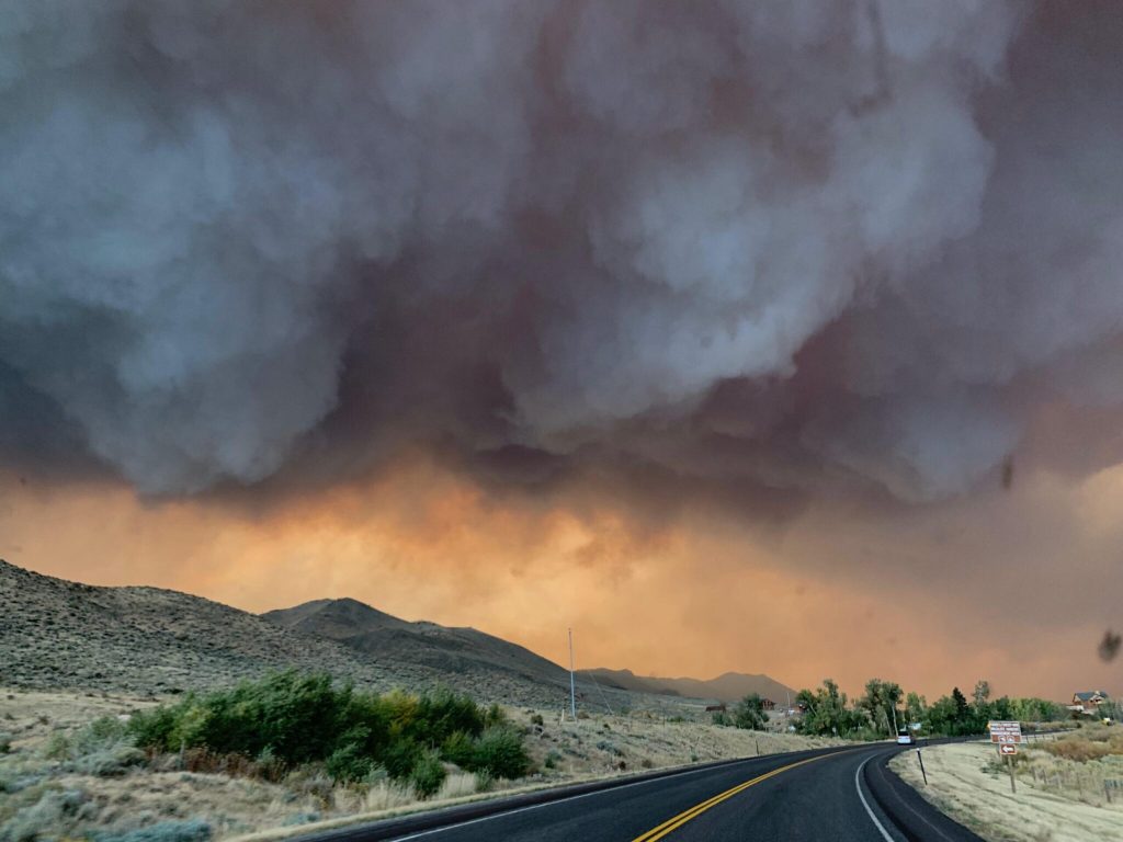 Smoke from Mullen Fire billows over highway