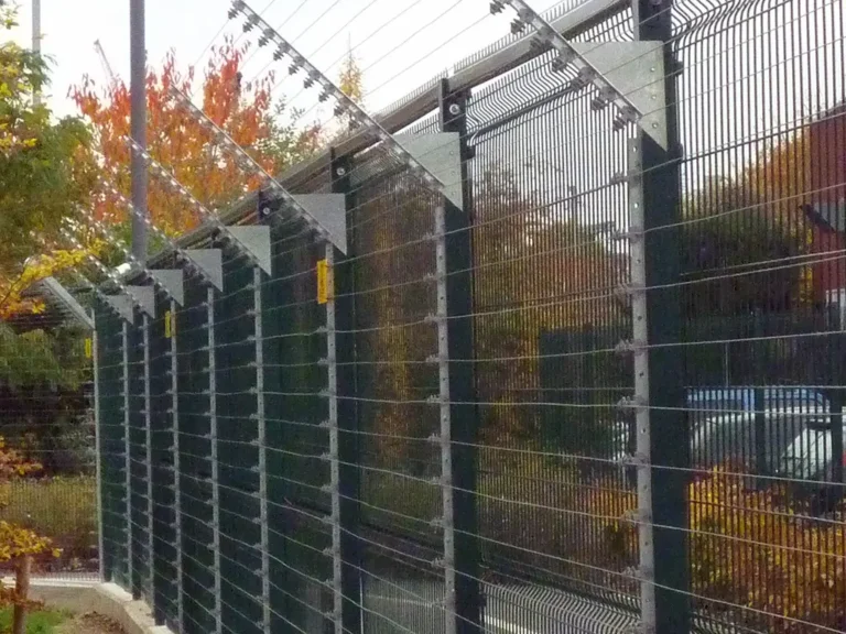 Gallagher’s Corn Maze Installs Electrified Fencing