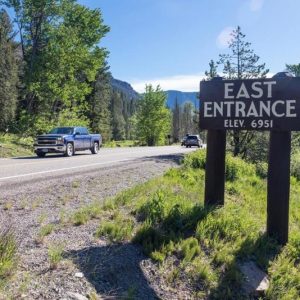 Yellowstone-East-Entrance-802x534